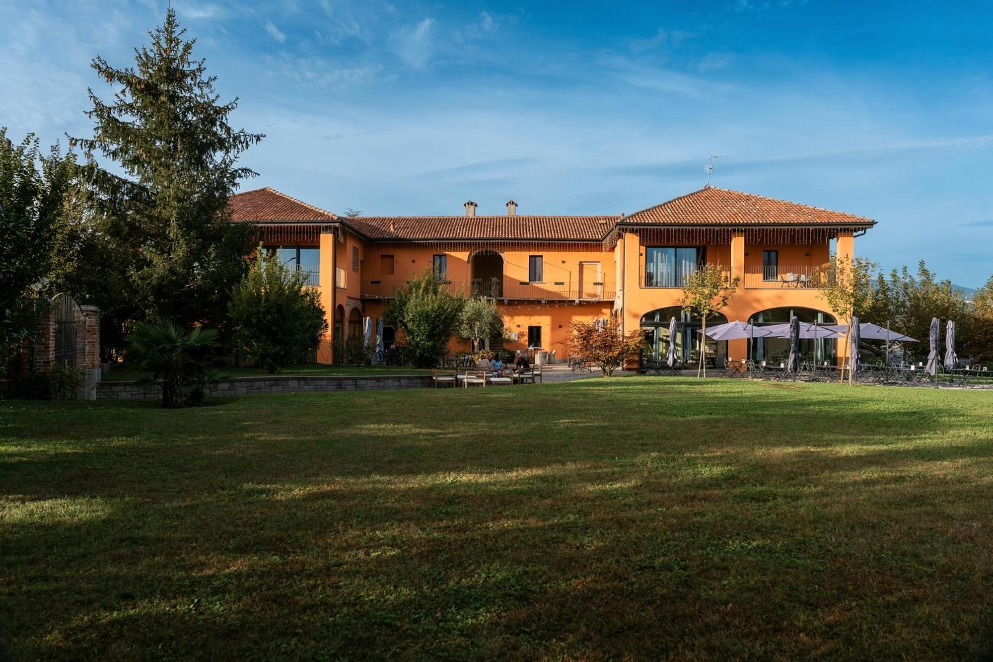 Equirelais Hotel Lomnago Kültér fotó
