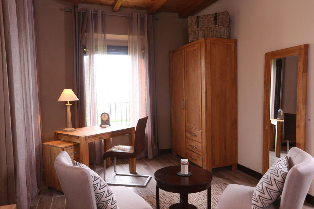Equirelais Hotel Lomnago Kültér fotó