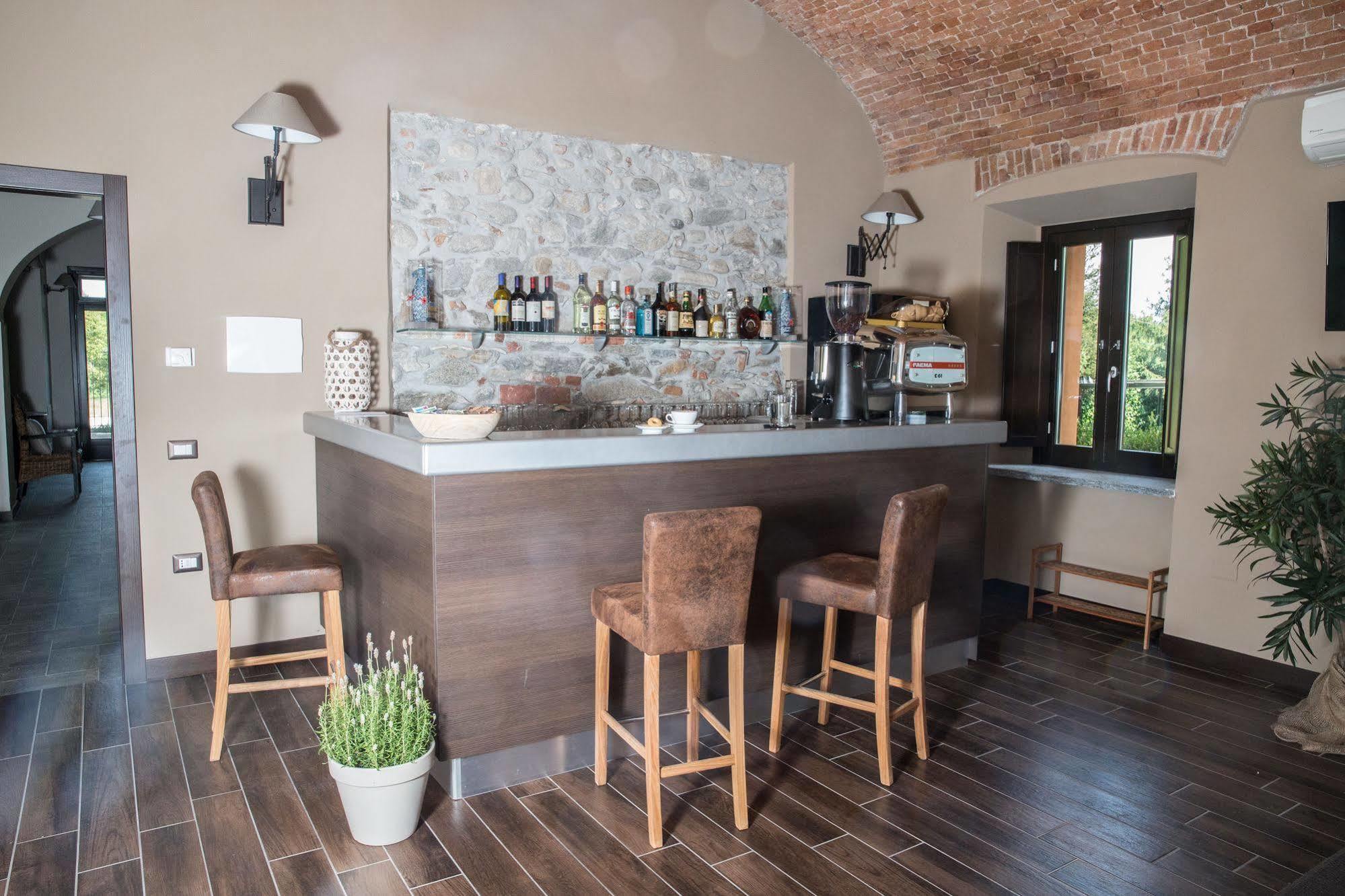 Equirelais Hotel Lomnago Kültér fotó