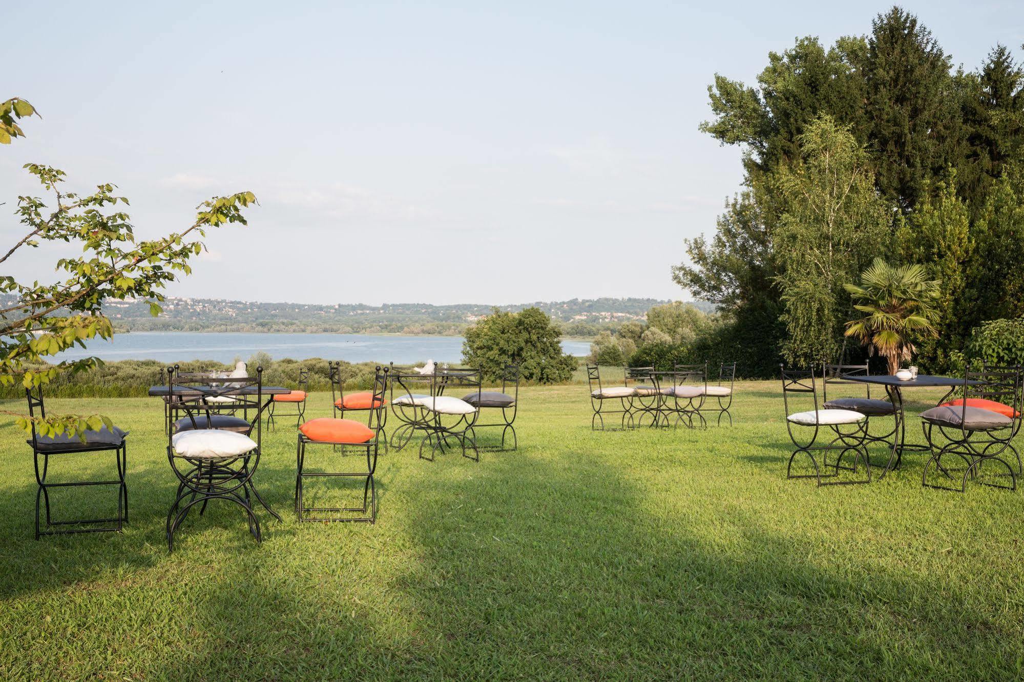 Equirelais Hotel Lomnago Kültér fotó